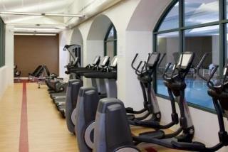 Hotel Four Points By Sheraton Airport Westshore 3*