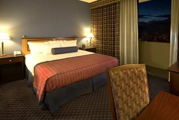 Embassy Hotel 4*