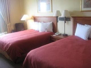 Hotel Country & By Radisson, Airport, Fl
