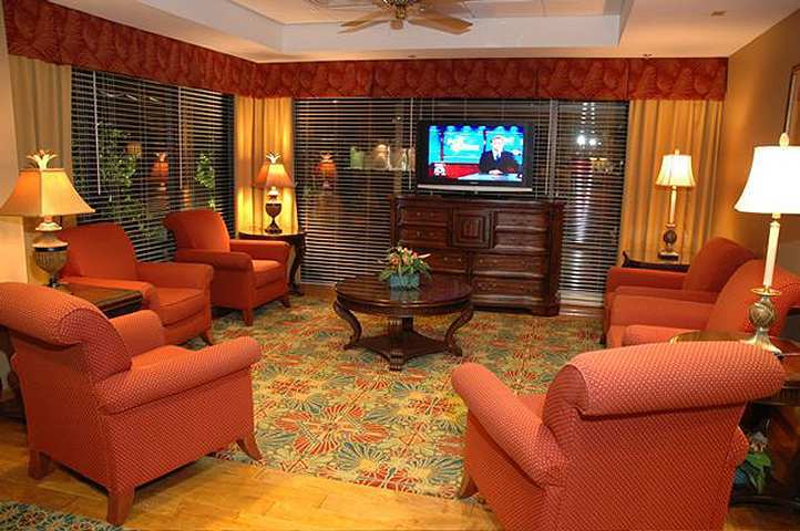 Hampton I-75 Bee Ridge Hotel 3*
