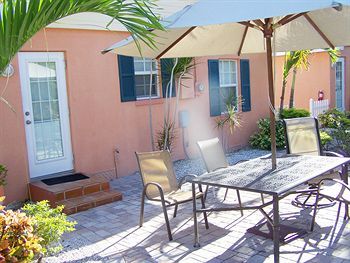 Hotel Blue Waters Club St. Pete Beach