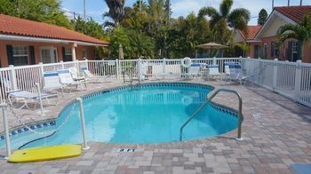 Hotel Blue Waters Club St. Pete Beach