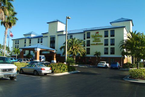 Express & Tampa-rocky Point Island By Ihg Hotel 2*