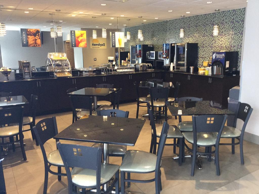 Hotel Days & By Wyndham North Naples