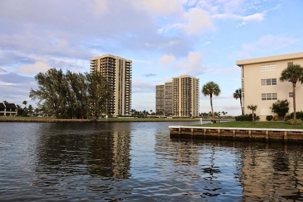 Camelot Waterfront Palm Beach