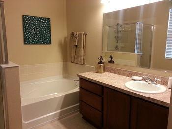 Hotel Crystal Cove By Cozykey Vacation 4*