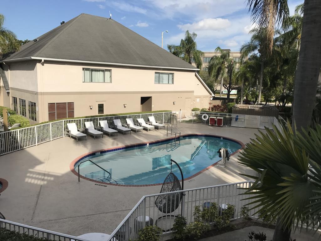 & Miami Airport West Hotel