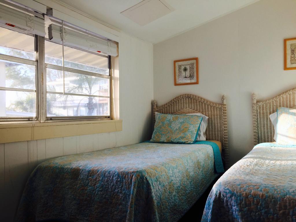 Sun N Fun Beachfront Vacation Indian Shores