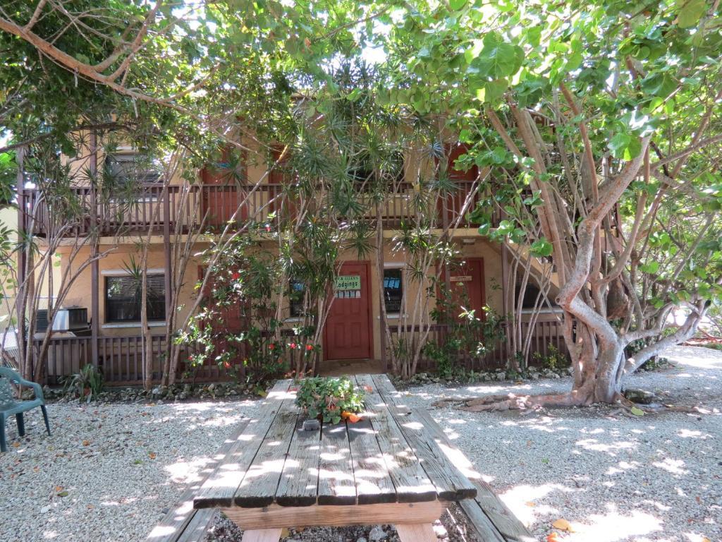 Ed & Ellen'S Lodgings Key Largo Key Largo