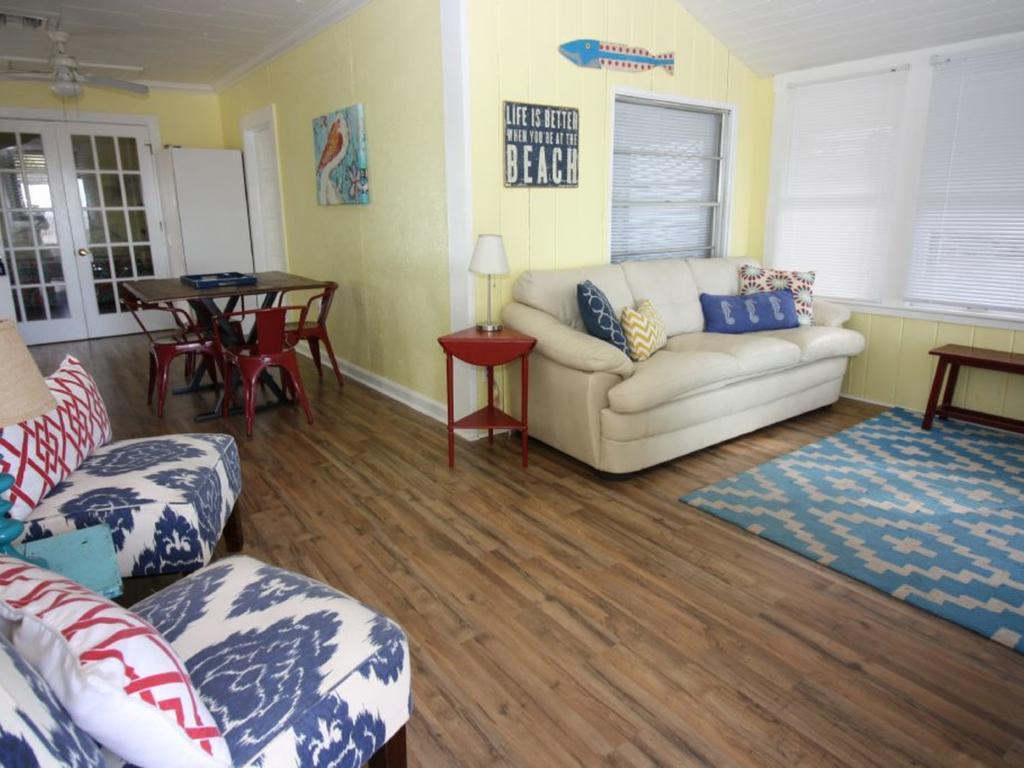 Bungalow Beach House Holiday home