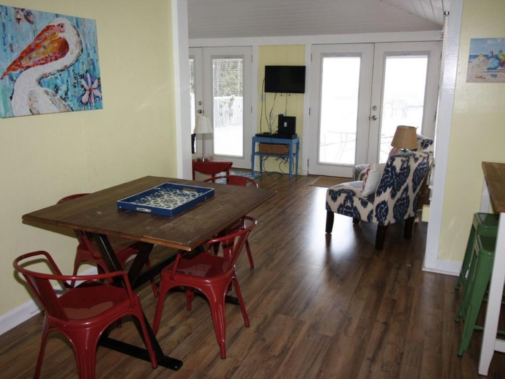 Bungalow Beach House *