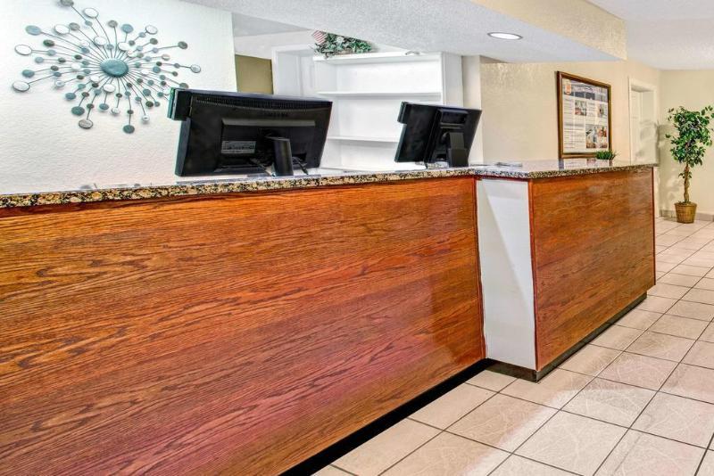 Super 8 By Wyndham Kissimmee/maingate/orlando Area Hotel 2*