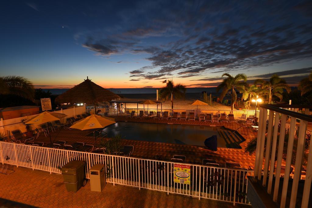 Plaza - Beachfront Resort