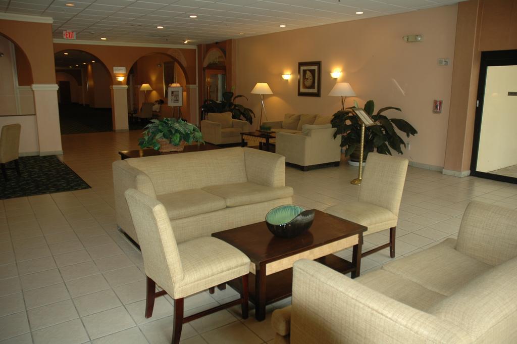 Sawgrass & Conference Center Hotel