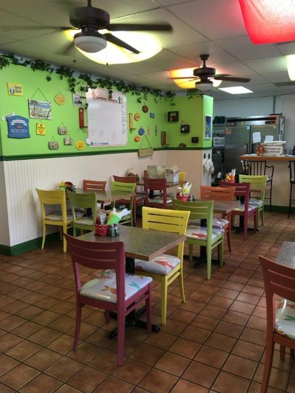 Road Runner Travel - Caravan Park Lodge Fort Pierce