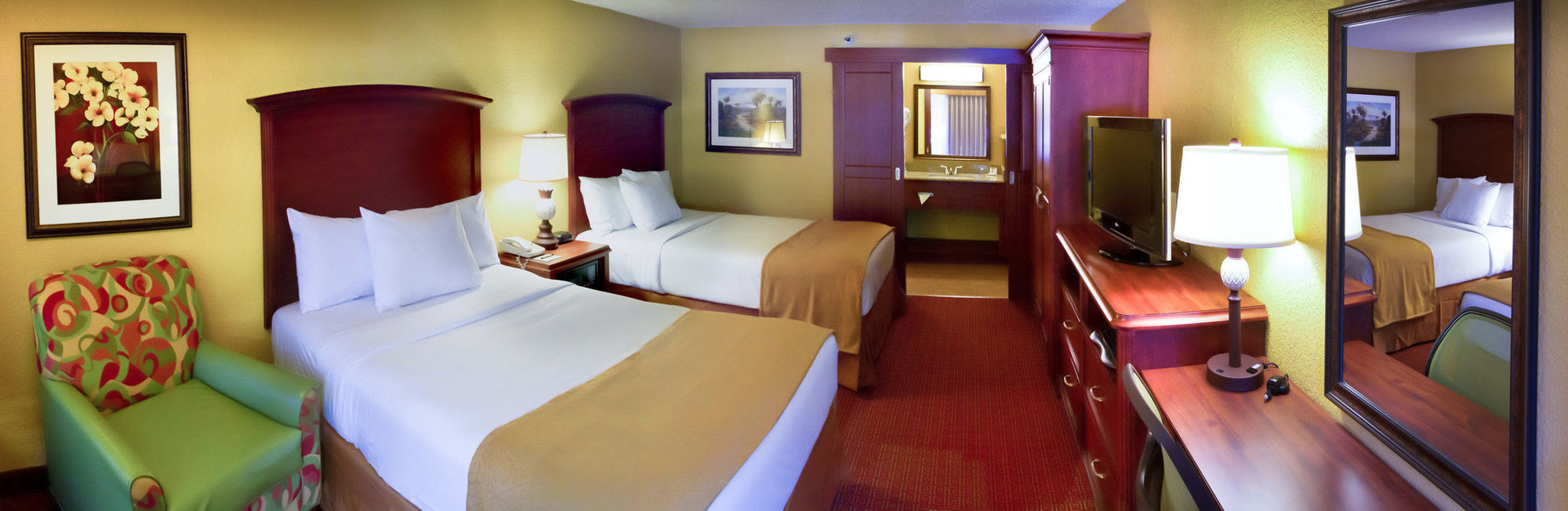 Rosen International Near The Parks Hotel 3*