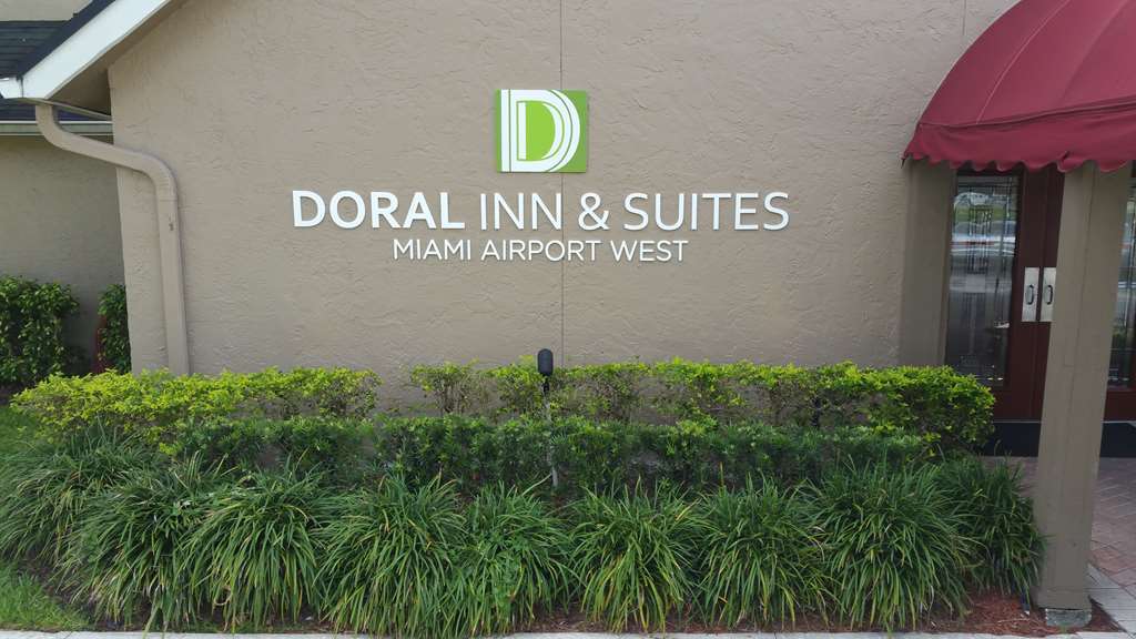 & Miami Airport West 3*