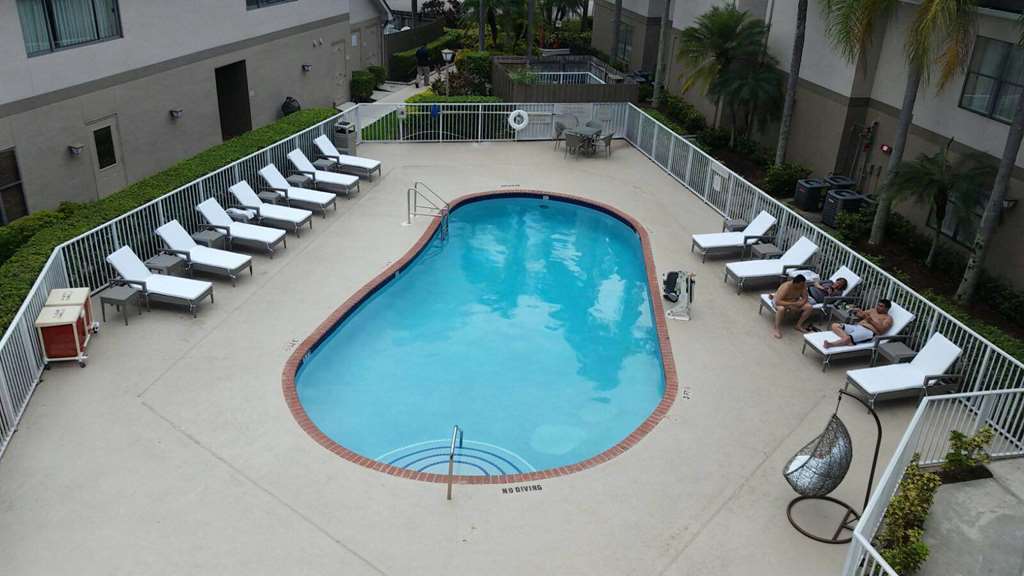 & Miami Airport West Doral