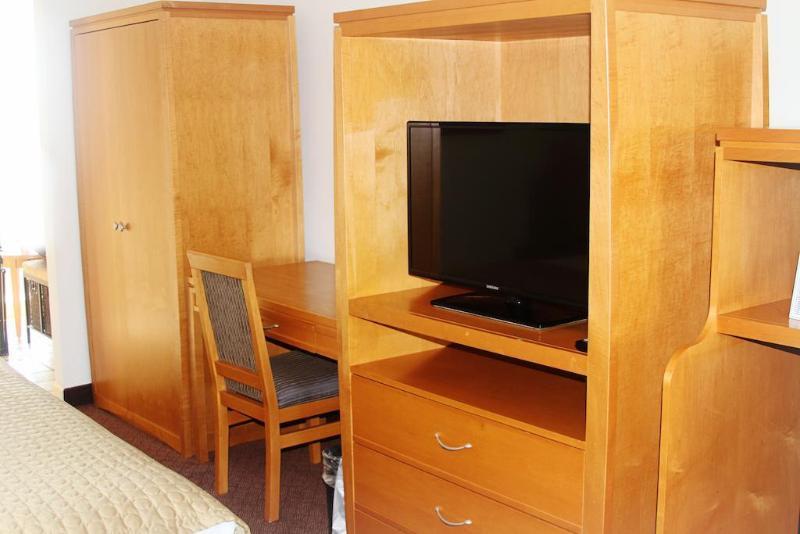 Hotel Ramada By Wyndham Downtown 3*