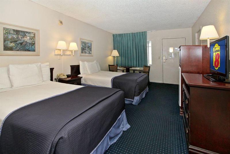 Super 8 By Wyndham Kissimmee/maingate/orlando Area Hotel 2*