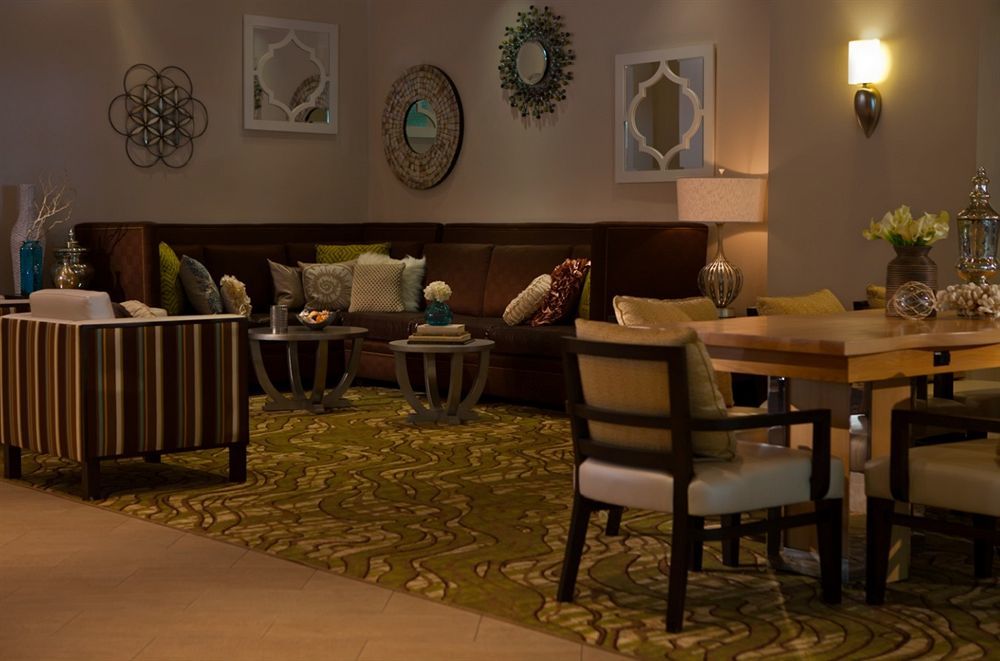 Renaissance Hotel 4*