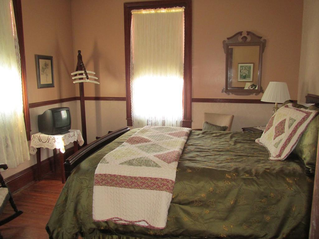 Victorian Bed & Breakfast Pensacola