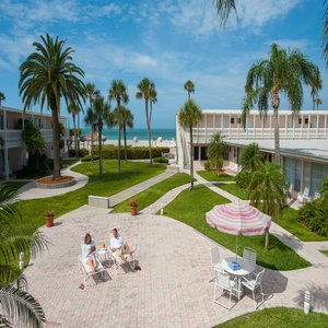 Resort Sandcastle At Lido