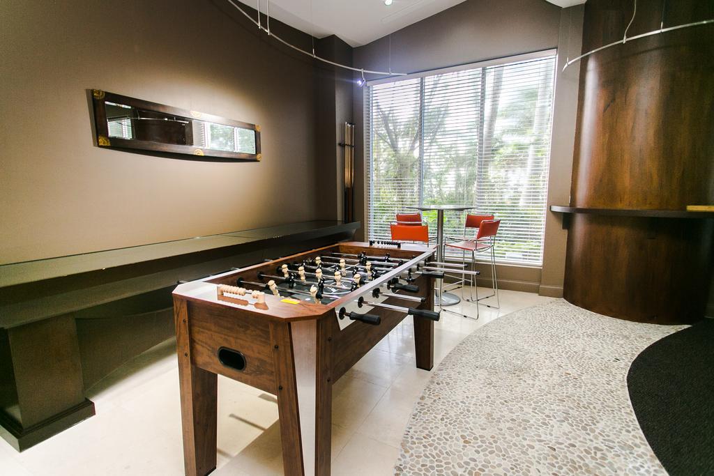 Sian Hollywood Apartment