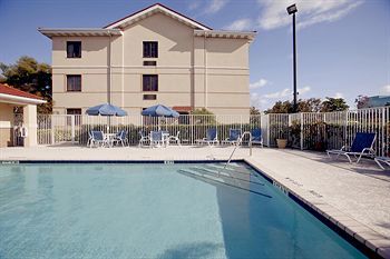 Candlewood Southpoint Hotel Jacksonville