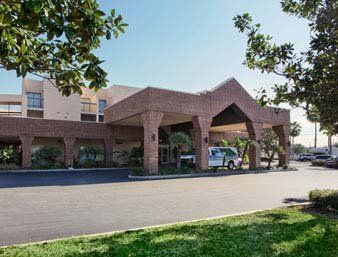 Baymont By Wyndham Near Busch Gardens Hotel Tampa