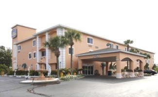 Hotel Days & By Wyndham North Naples Bonita Springs