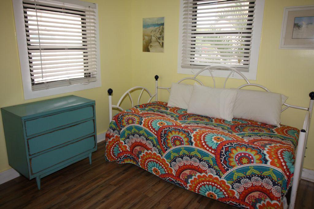 Bungalow Beach House *