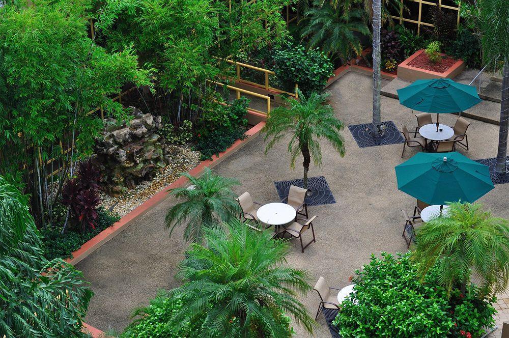 Sawgrass Grand And Sports Complex 3*