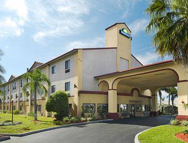 Hotel Days By Wyndham I-75 *