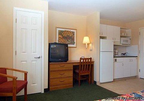 Suburban Myers Cape Coral Hotel