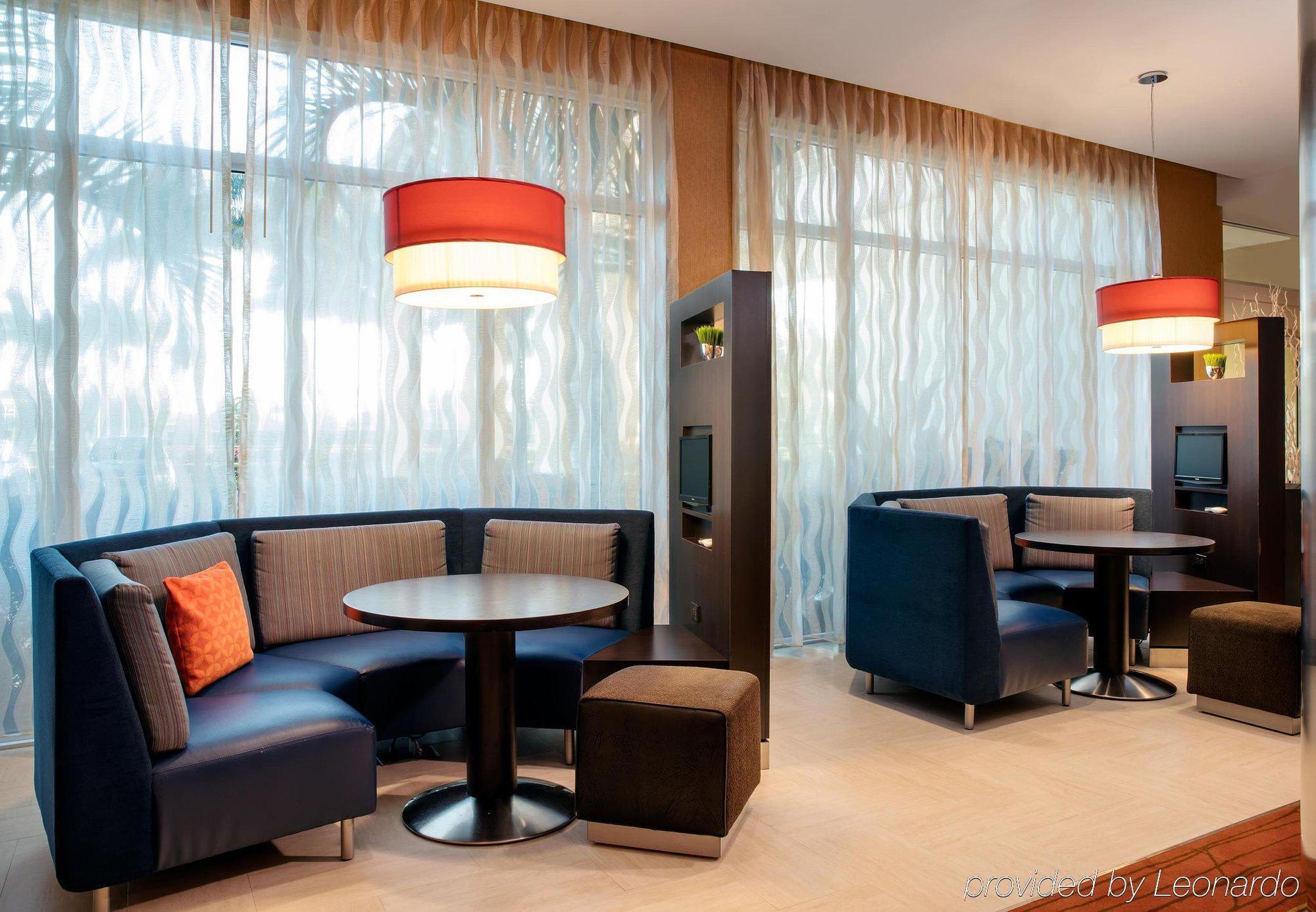 Courtyard By Marriott Miami