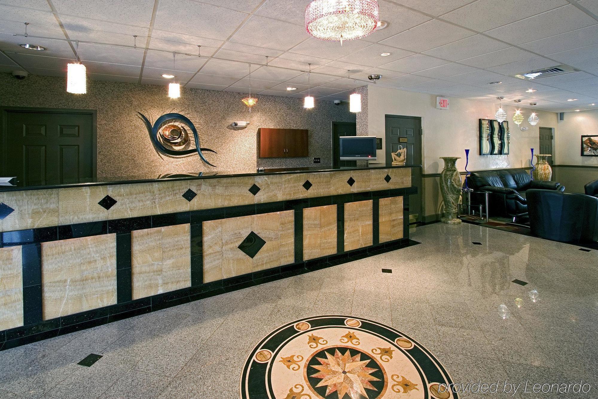 Hotel Days & By Wyndham North Naples 3*