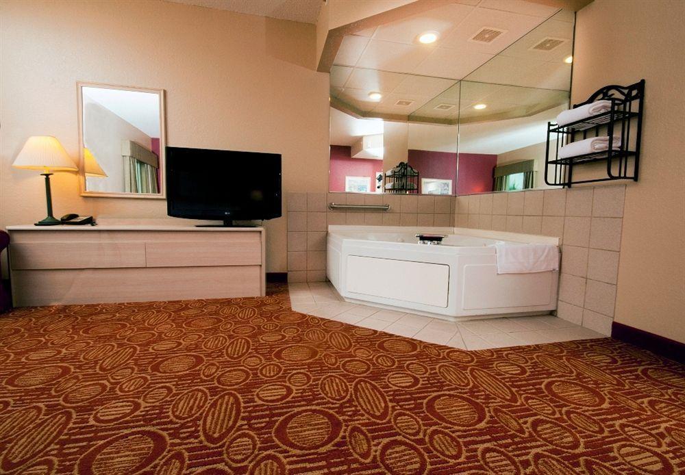 Comfort & Sarasota I75 The Meadows