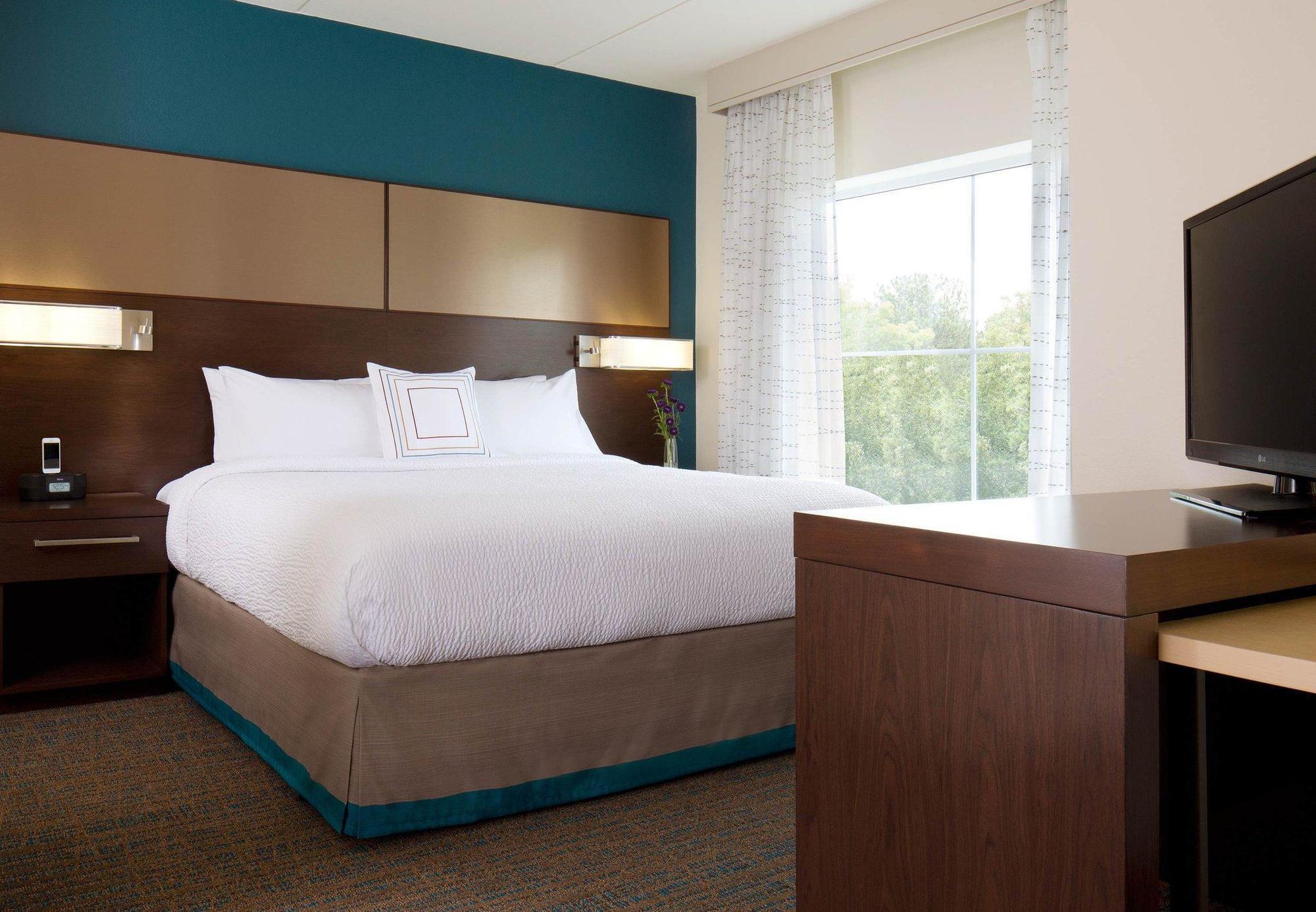 By Marriott Miami Airport West/doral 3*