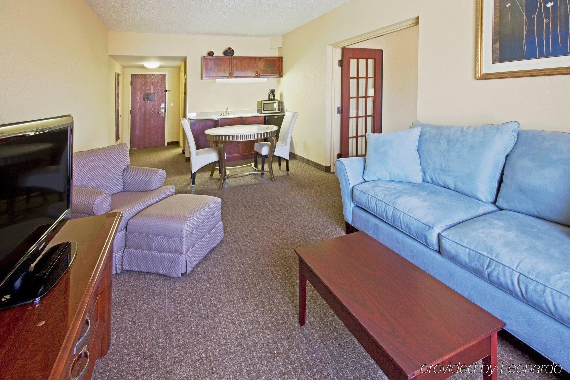 Hotel Express & By Ihg