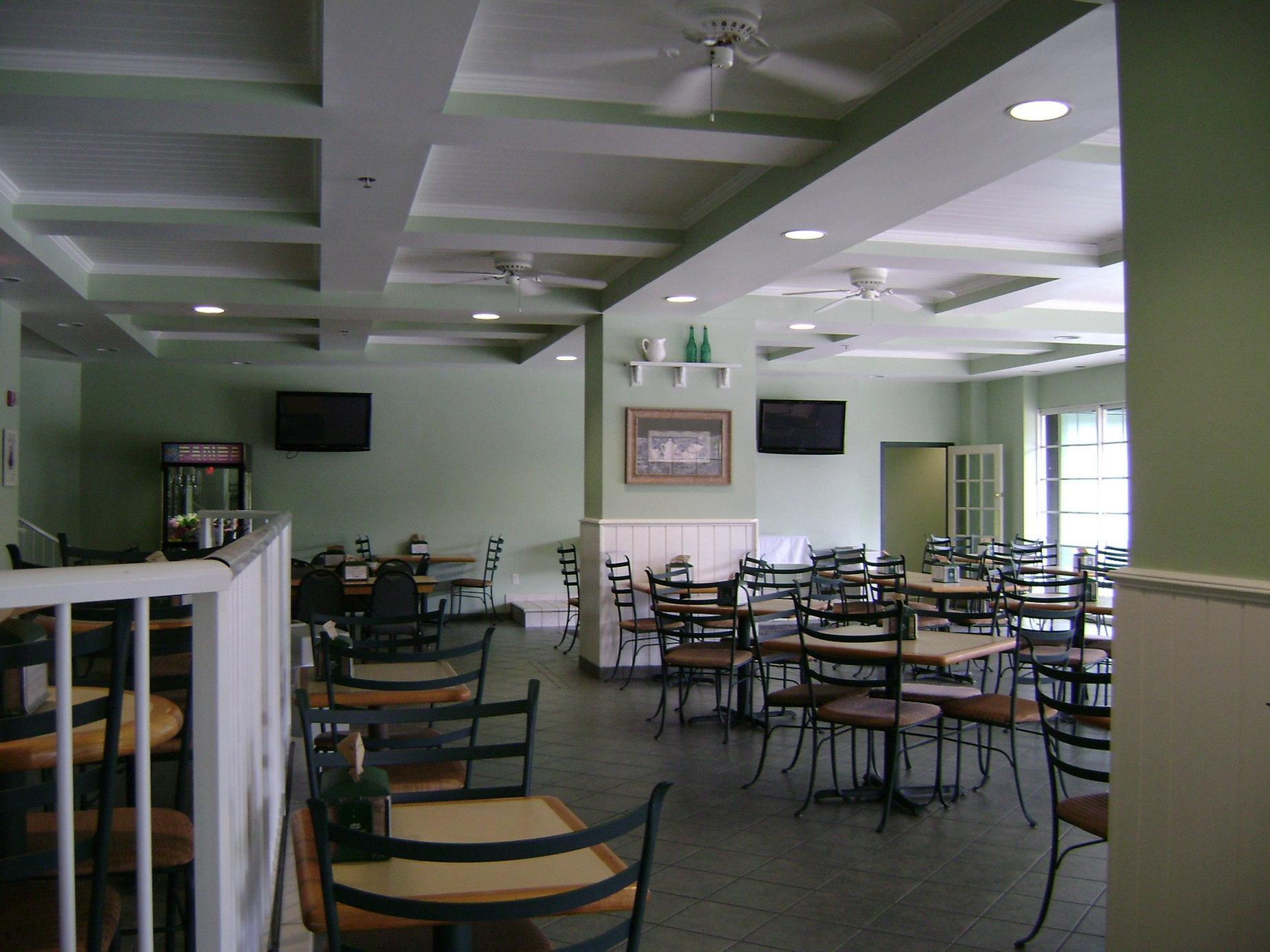 Western Plaza Hotel 3*
