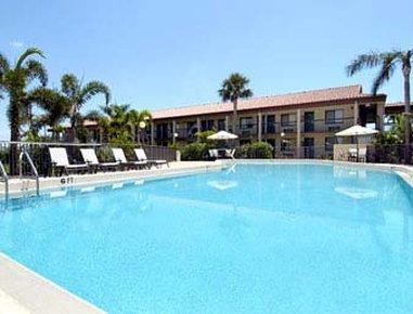 Hotel Super 8 By Wyndham Riviera West Palm Riviera Beach
