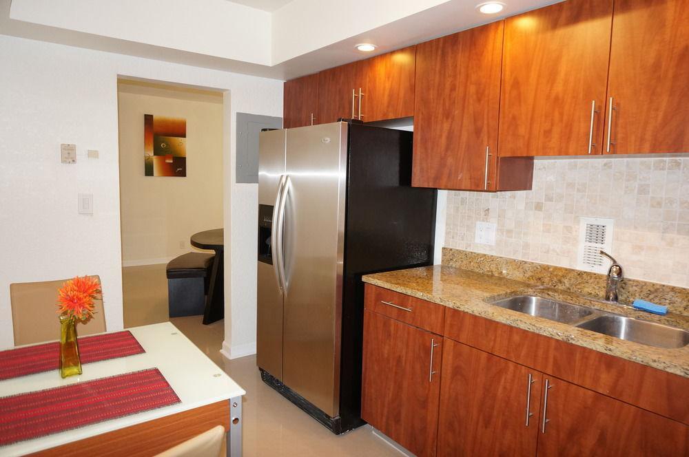 Sian Hollywood Apartment *