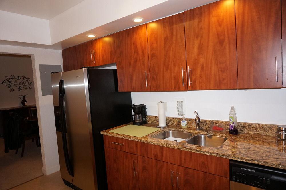 Sian Hollywood Apartment *