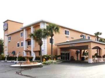 Hotel Days & By Wyndham North Naples 3*