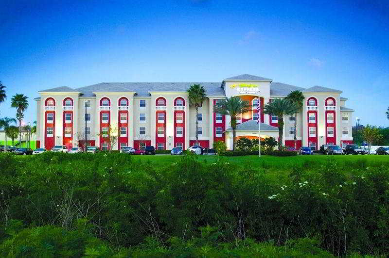 Hotel Express & International Airport By Ihg