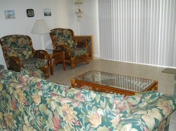 Las Brisas Hotel