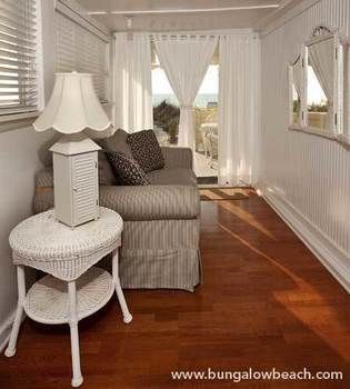 Resort Bungalow Beach Resort