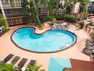 Hotel Baymont By Wyndham Near Busch Gardens Tampa