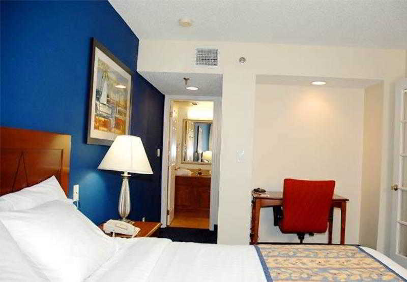 & Miami Airport West 3* Doral